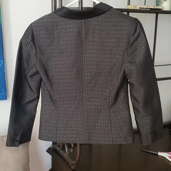 Jacket - Picture 3 of 4